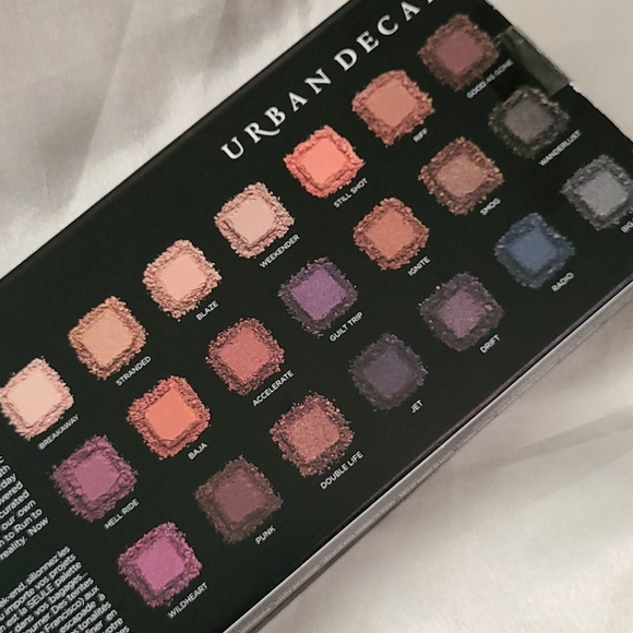 Urban Decay Born to Run Eyeshadow Palette